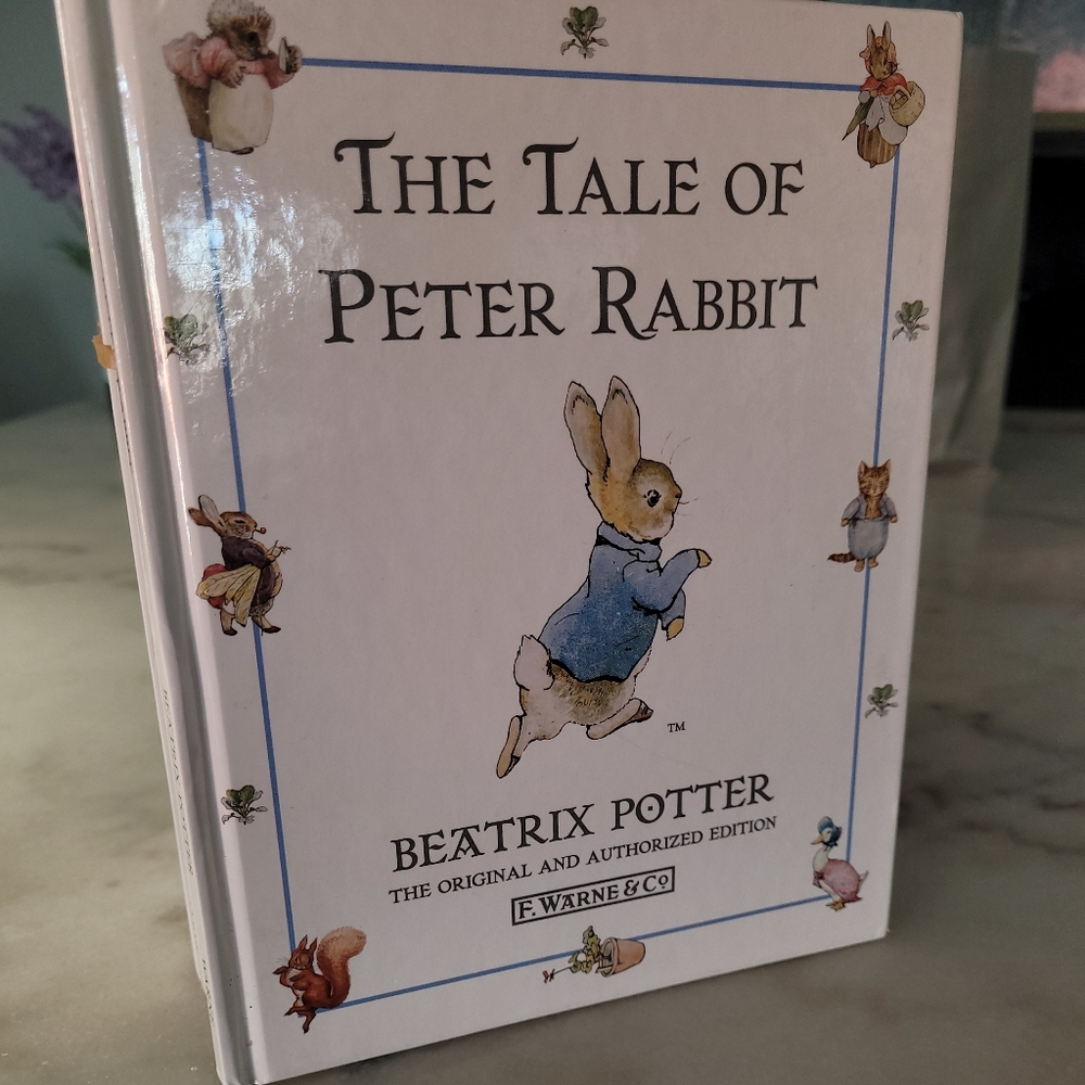 THE TALE OF PETER RABBIT 12 BOOKS